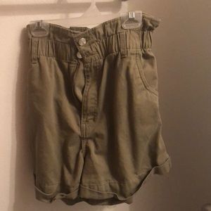High waisted green H&M shorts